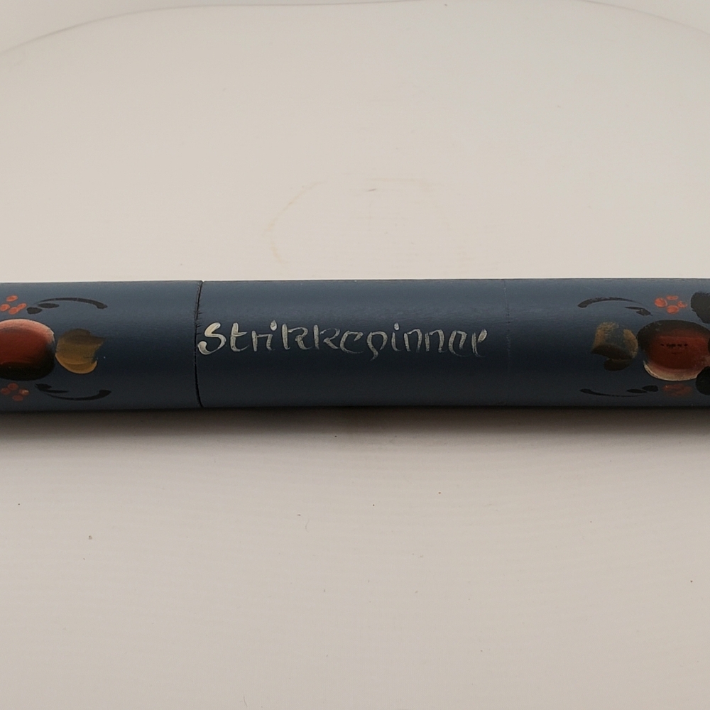 Norwegian Knitting Needle Case - Picture 3 of 8